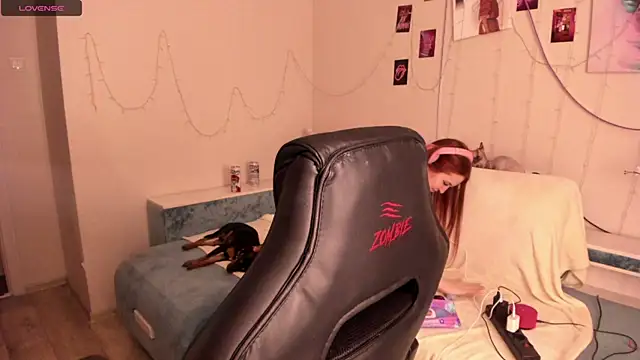 ViolaIntelligent online show from December 6, 2024, 2:24 am