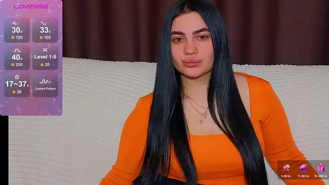 Nikki Kardashian online show from February 11, 2025, 1:31 am