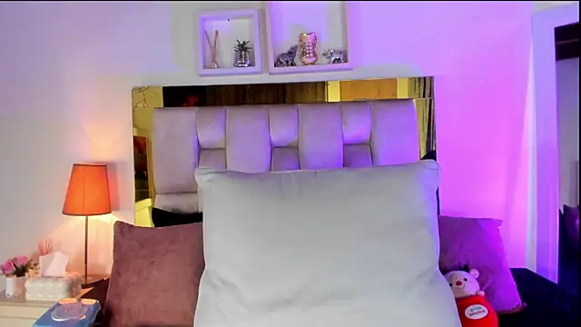 emmy r online show from December 17, 2025, 12:11 pm