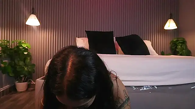 EriKlein online show from March 29, 2026, 12:38 pm