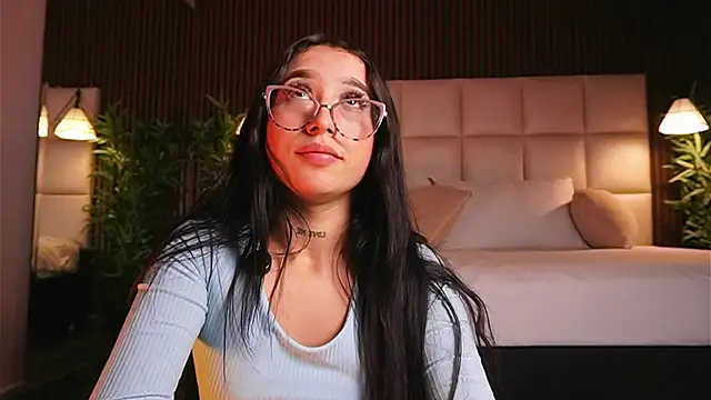 EriKlein online show from April 21, 2026, 2:51 am