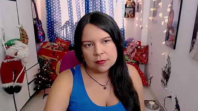 Snapshot of claryssa_ chatting on December 3, 2024, 7:44 pm claryssa online show from December 3, 2024, 7:44 pm