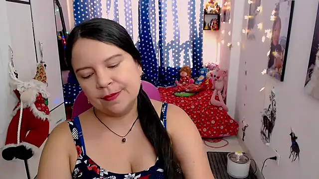 Snapshot of claryssa_ chatting on December 6, 2024, 7:56 pm claryssa online show from December 6, 2024, 7:56 pm