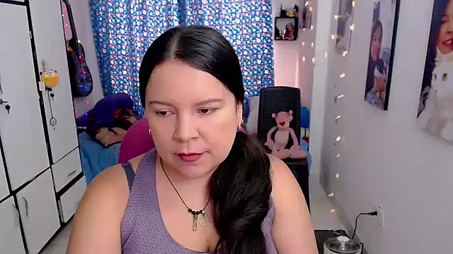 Snapshot of claryssa_ chatting on October 11, 2025, 5:44 pm claryssa online show from October 11, 2025, 5:44 pm