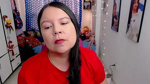 claryssa  online show from December 20, 2025, 9:00 pm