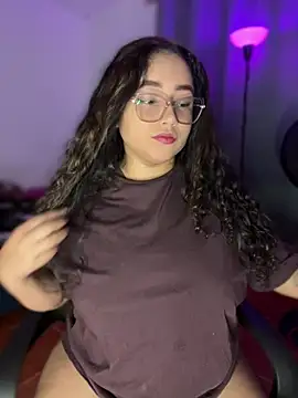 CurlyGirl 1 online show from April 25, 2026, 11:57 pm