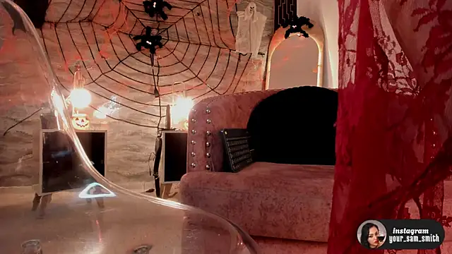 samara smithh online show from October 13, 2025, 11:54 am