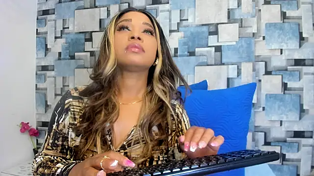 angel dthroatt online show from May 25, 2026, 12:11 pm