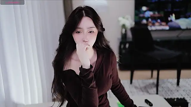 Snapshot of -Aricia- chatting on September 14, 2025, 3:22 pm -Aricia- online show from September 14, 2025, 3:22 pm