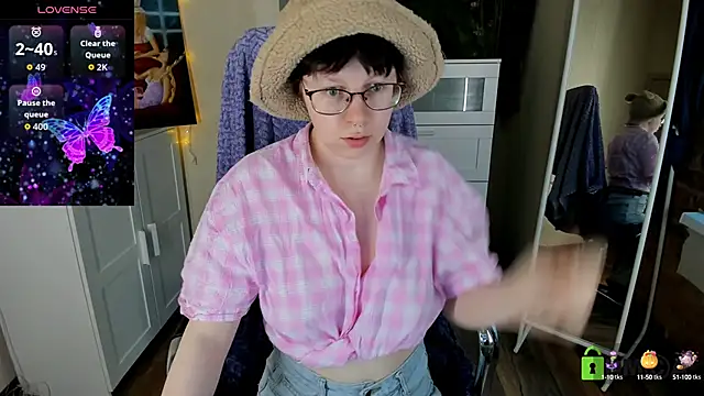 Melissa Wells online show from September 19, 2025, 3:34 pm