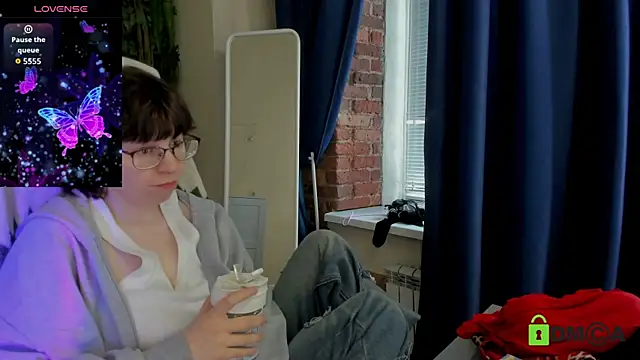 Snapshot of Melissa_Wells chatting on July 5, 2026, 4:19 am Melissa Wells online show from July 5, 2026, 4:19 am