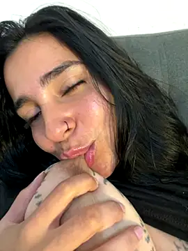 Meganmilk1 online show from November 17, 2025, 7:19 pm