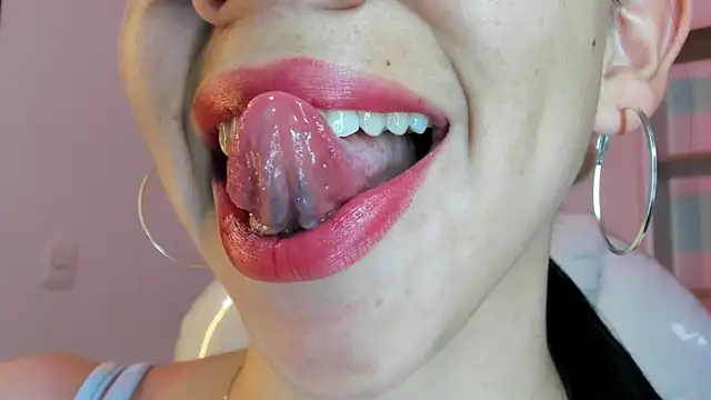 Snapshot of Katty_mouth chatting on June 11, 2026, 6:06 pm Katty mouth online show from June 11, 2026, 6:06 pm