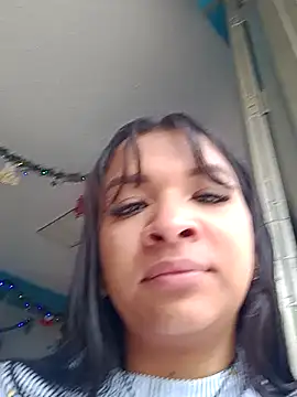 Snapshot of VivienAndClark chatting on December 11, 2024, 6:52 pm VivienAndClark online show from December 11, 2024, 6:52 pm