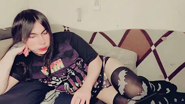 evelyntvsexy online show from June 18, 2026, 6:57 am
