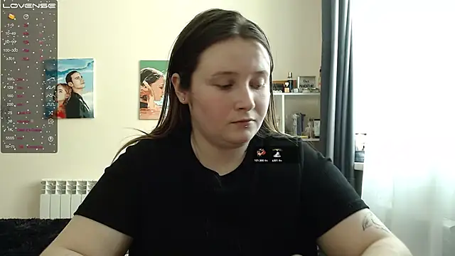 Snapshot of Light_Luna chatting on February 23, 2025, 9:00 am Light Luna online show from February 23, 2025, 9:00 am