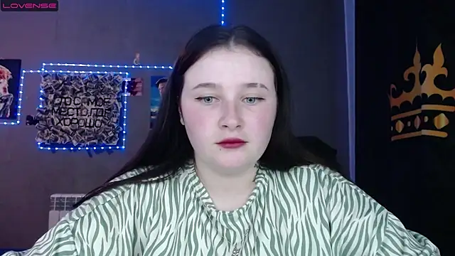 Snapshot of Light_Luna chatting on May 23, 2026, 3:27 pm Light Luna online show from May 23, 2026, 3:27 pm