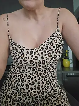 Snapshot of AnaFoxxy chatting on June 3, 2026, 4:56 pm AnaFoxxy online show from June 3, 2026, 4:56 pm