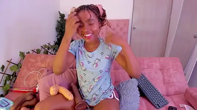 kimmysantoo online show from November 13, 2025, 11:20 am