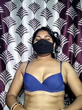 Snapshot of Luv_Adite20 chatting on February 7, 2025, 2:15 pm Luv Adite20 online show from February 7, 2025, 2:15 pm