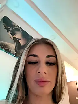 IsabellaEtthan online show from October 16, 2025, 5:03 pm