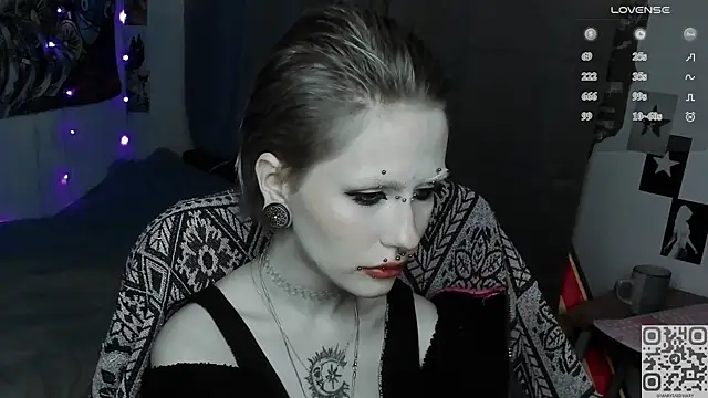 Snapshot of say_mary chatting on May 1, 2026, 12:37 am say mary online show from May 1, 2026, 12:37 am