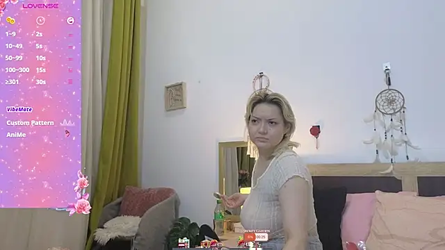 Snapshot of Catlady333 chatting on December 1, 2024, 9:26 pm Catlady333 online show from December 1, 2024, 9:26 pm