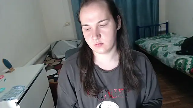 EvaMiron online show from December 15, 2025, 3:11 am