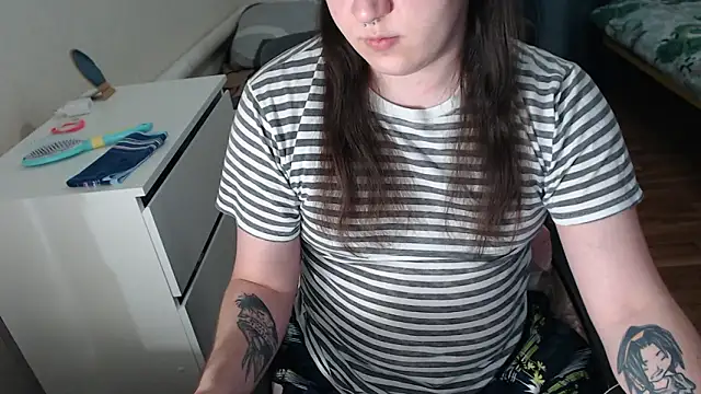 EvaMiron online show from February 7, 2026, 7:50 pm