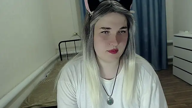 Snapshot of EvaMiron chatting on July 11, 2026, 8:11 pm EvaMiron online show from July 11, 2026, 8:11 pm