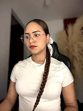 gretta kler1 online show from November 11, 2025, 10:10 pm