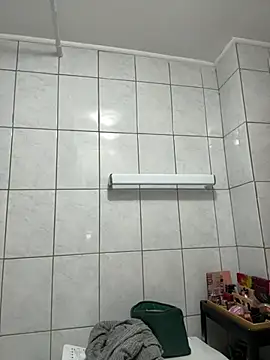 Snapshot of deliaroyal chatting on February 21, 2025, 5:42 pm deliaroyal online show from February 21, 2025, 5:42 pm