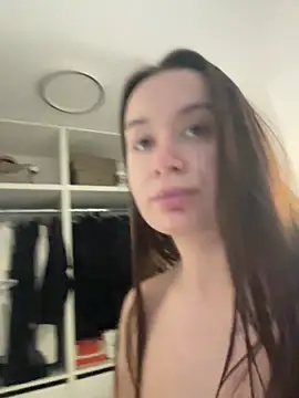 Snapshot of deliaroyal chatting on November 9, 2025, 1:09 pm deliaroyal online show from November 9, 2025, 1:09 pm