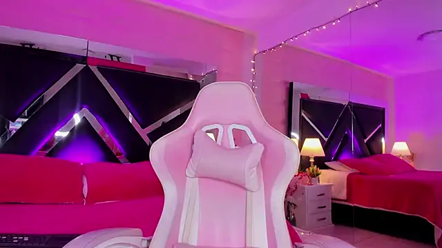 Snapshot of Andrex_Joness chatting on February 26, 2025, 4:47 am Andrex Joness online show from February 26, 2025, 4:47 am