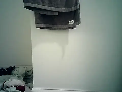 Snapshot of CaramelDipper chatting on January 1, 2025, 4:39 am CaramelDipper online show from January 1, 2025, 4:39 am