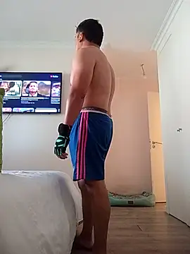 Snapshot of LusoCol chatting on November 5, 2025, 1:33 pm LusoCol online show from November 5, 2025, 1:33 pm