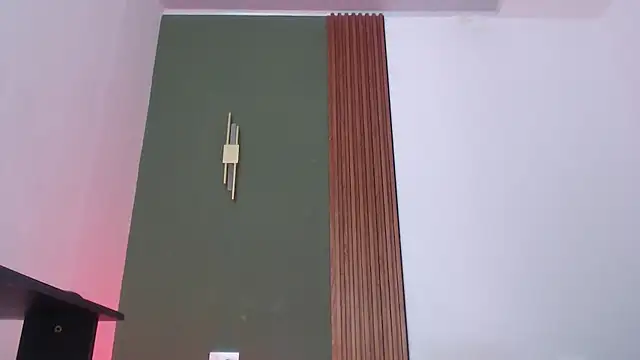 Snapshot of jean_sneider chatting on December 17, 2025, 9:32 pm jean sneider online show from December 17, 2025, 9:32 pm