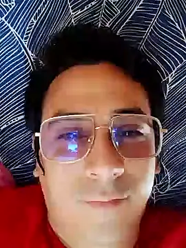 Snapshot of Rejy1992 chatting on January 20, 2025, 8:40 pm Rejy1992 online show from January 20, 2025, 8:40 pm