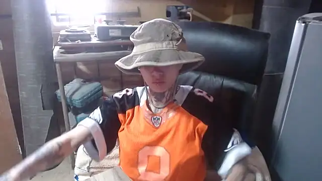 bad couple sex online show from October 7, 2025, 7:00 pm