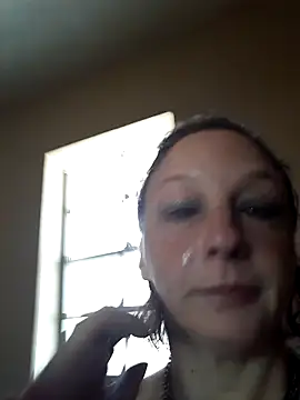 Everlyrose27 online show from February 28, 2026, 5:47 pm