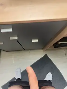 Mecchaud06 online show from April 10, 2026, 11:48 am