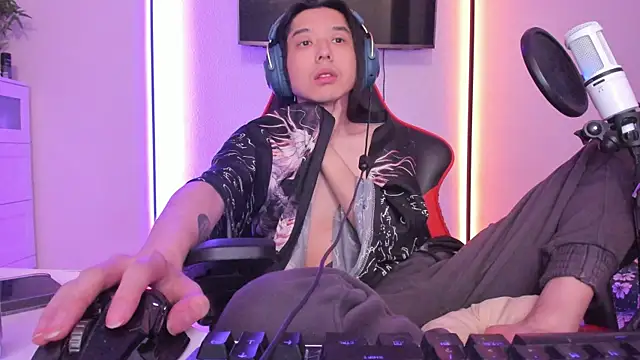 wexlee7 online show from November 9, 2025, 12:53 am