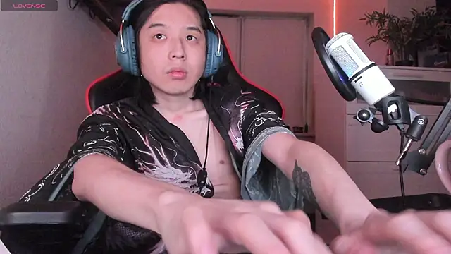 wexlee7 online show from February 8, 2026, 9:40 pm