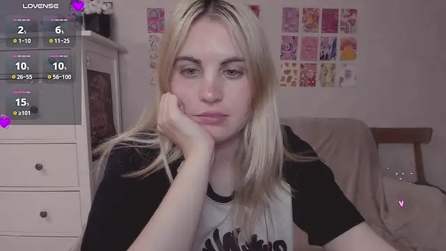 Snapshot of pawpaws chatting on December 15, 2024, 2:59 pm pawpaws online show from December 15, 2024, 2:59 pm
