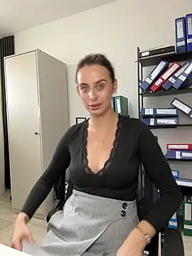 Hii Lolla online show from March 21, 2025, 11:01 am