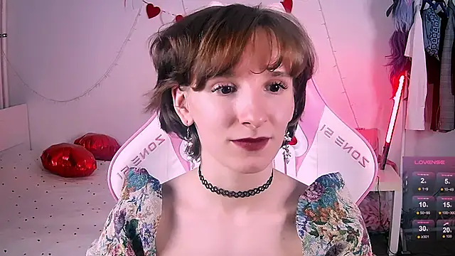 Violet Veliya online show from February 17, 2026, 4:02 pm