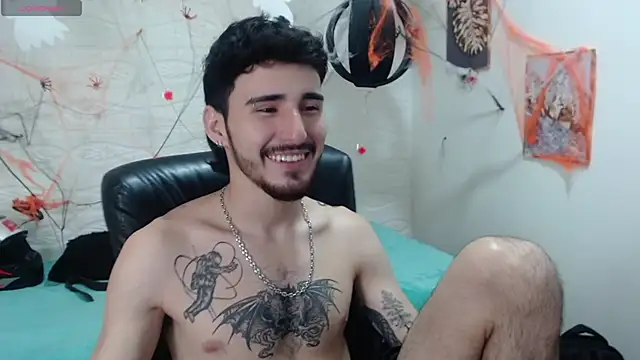 Snapshot of DmitriSanders chatting on December 3, 2024, 3:41 am DmitriSanders online show from December 3, 2024, 3:41 am