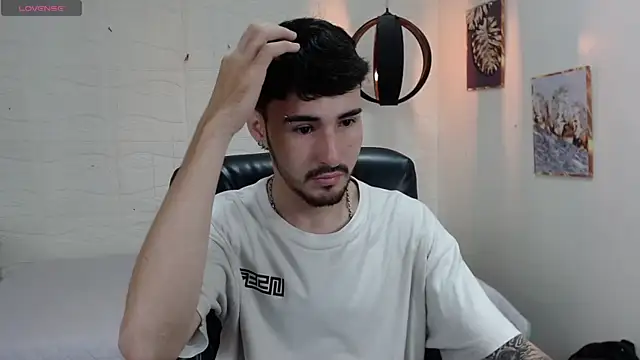 Snapshot of DmitriSanders chatting on December 28, 2024, 12:36 am DmitriSanders online show from December 28, 2024, 12:36 am