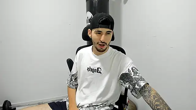 Snapshot of DmitriSanders chatting on September 11, 2025, 10:54 pm DmitriSanders online show from September 11, 2025, 10:54 pm