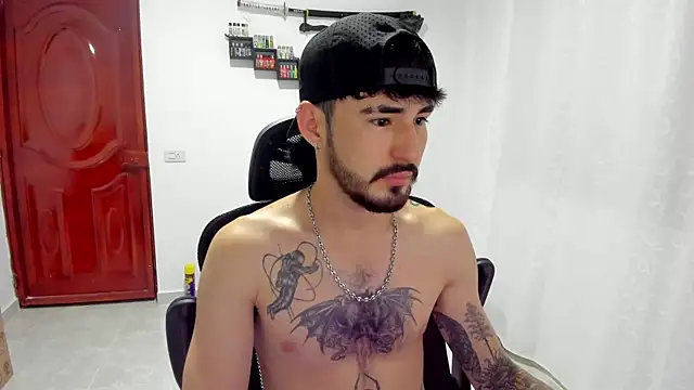 DmitriSanders online show from April 3, 2026, 1:36 am